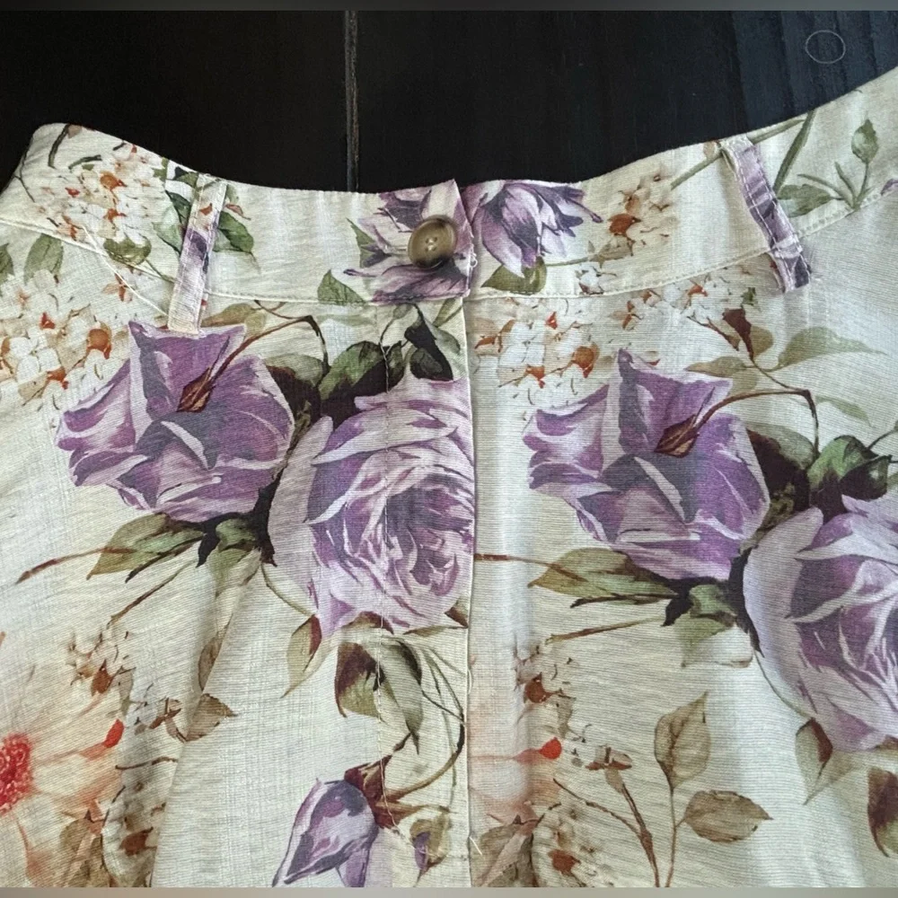 Aakaa Floral Ensemble Bra Top and Midi Skirt Set. - Picture 6 of 9